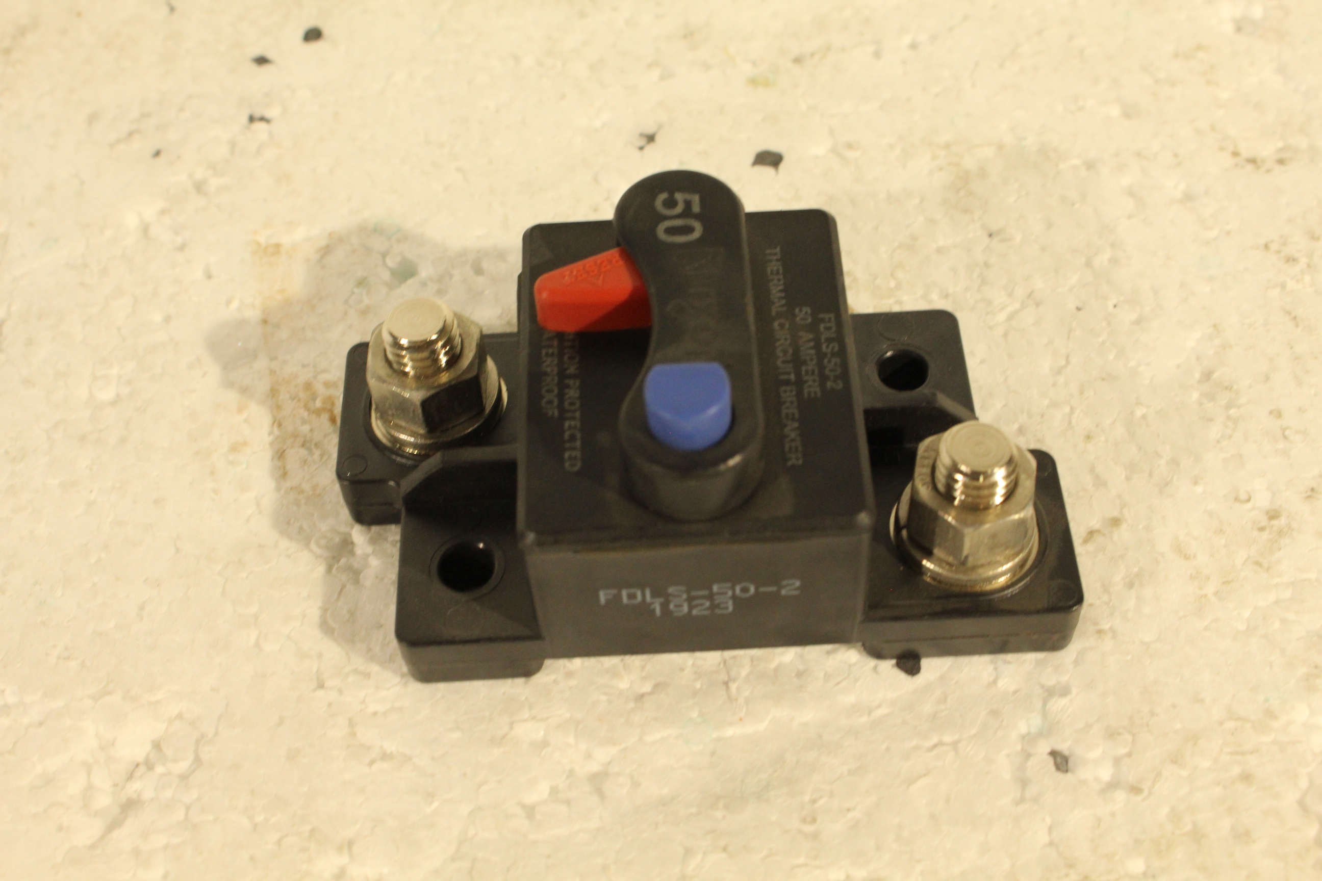 BREAKER SWITCHABLE 50A 3/8 SURF. MOUNT | Fuse | Prevost Parts